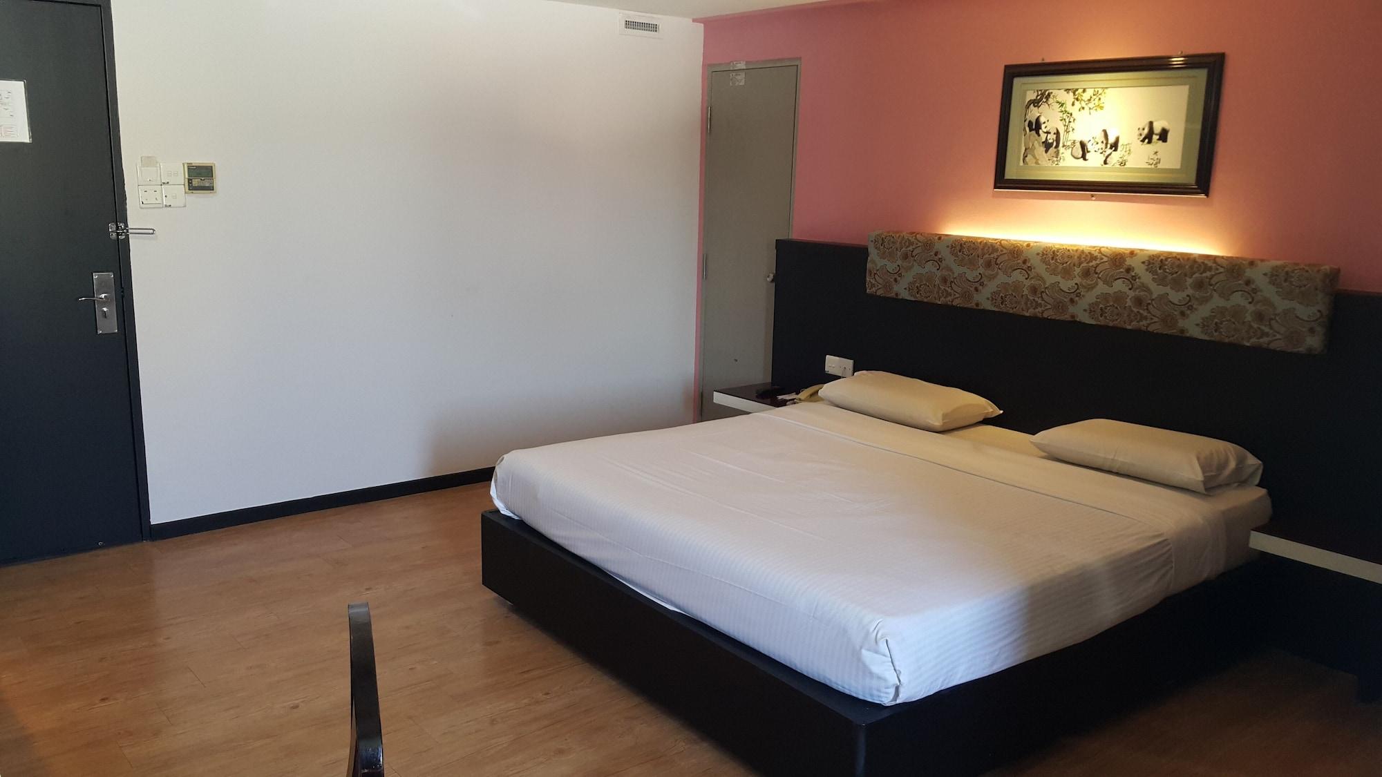 Red Rock Penang 3*