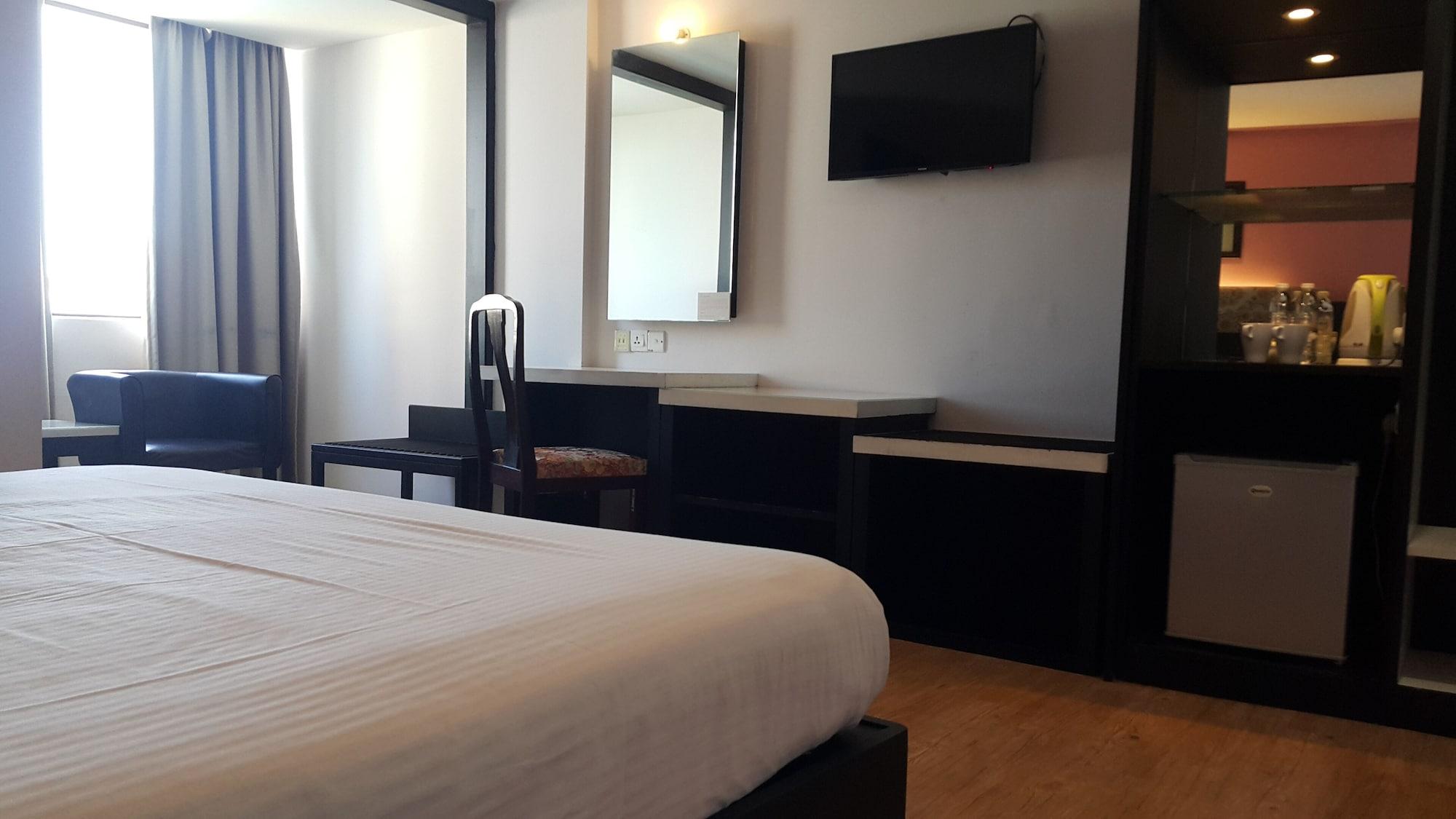 Red Rock Penang Hotel 3*