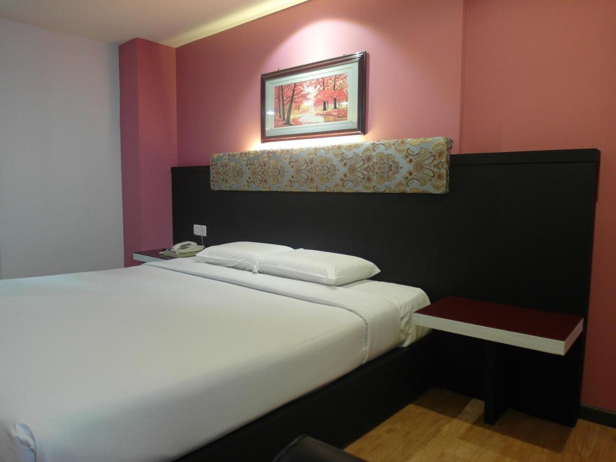 Red Rock Penang 3*