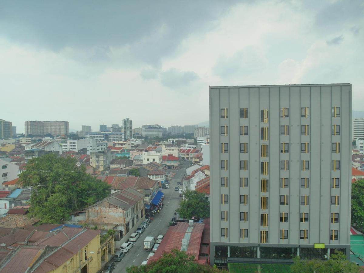 Red Rock Penang 3*