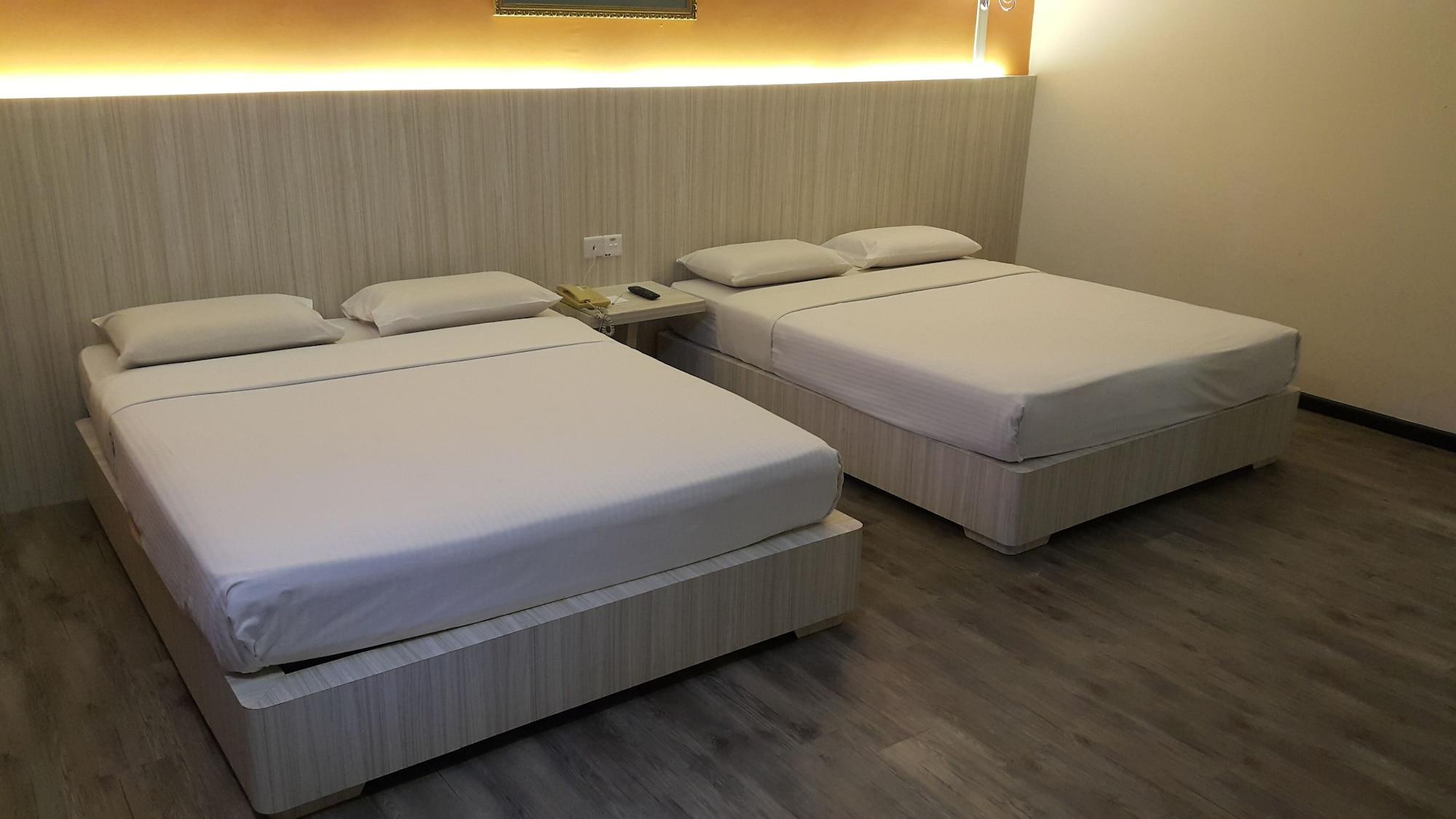Hotel Red Rock Penang 3*
