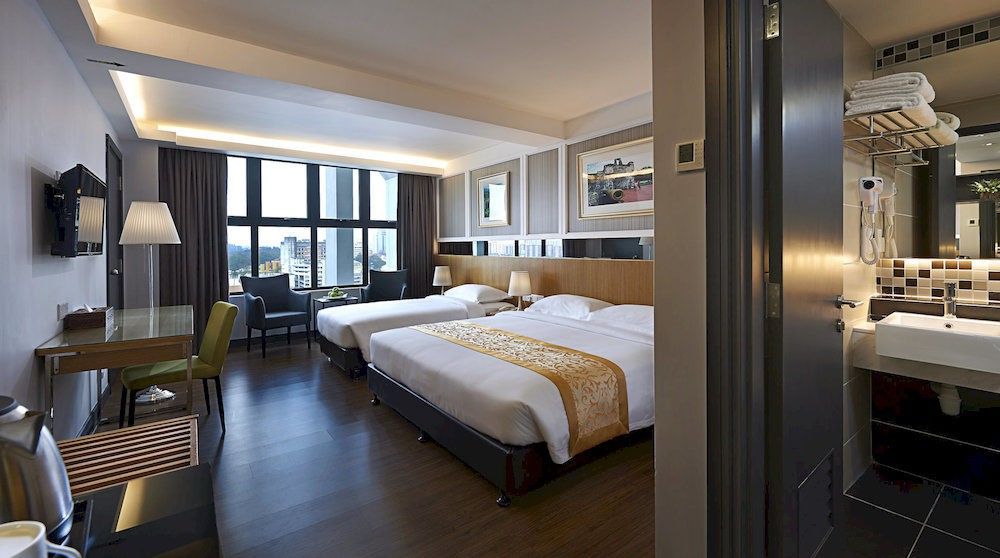 Hotel Red Rock Penang 3*
