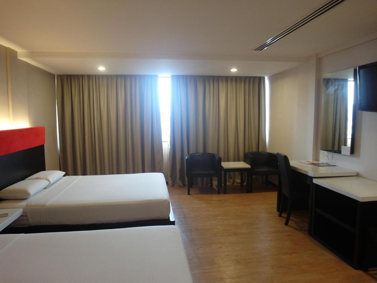 Red Rock Penang 3*