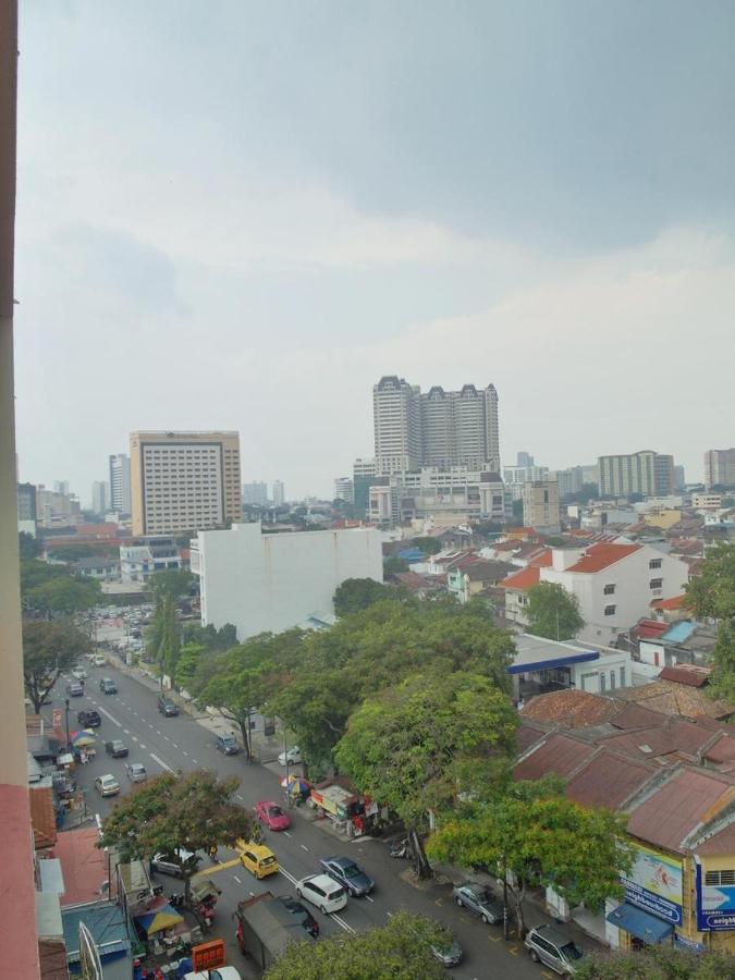 Hotel Red Rock Penang 3*